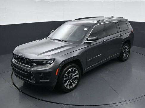 Used 2021 Jeep Grand Cherokee L Overland w/ Luxury Tech Group IV AWD/4WD image 37