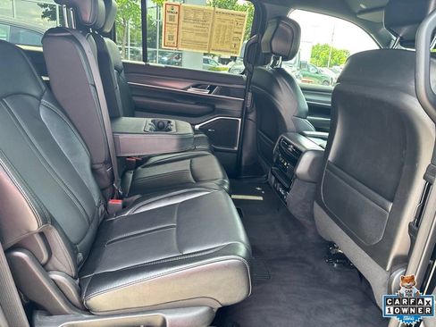 Used 2024 Jeep Wagoneer L Series II w/ Flexible Seating Group AWD/4WD image 47