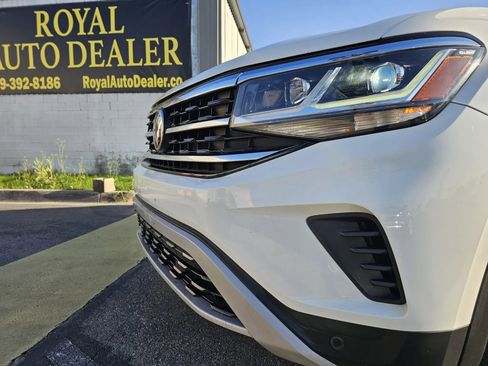 Used 2021 Volkswagen Atlas SE w/ Panoramic Sunroof Package FWD image 23
