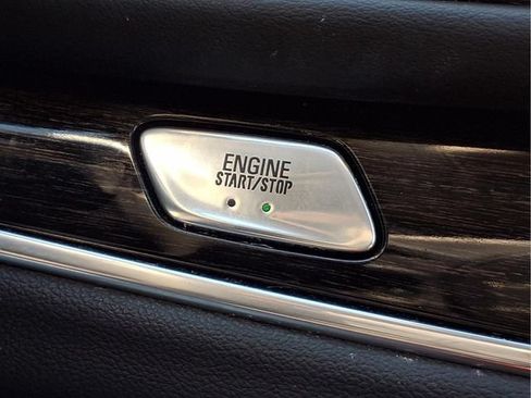 Used 2021 Buick Enclave Avenir w/ Avenir Technology Package AWD/4WD image 11