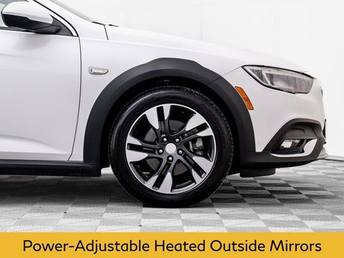 Used 2019 Buick Regal Essence w/ Driver Confidence Package I image 30