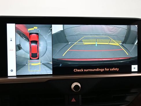 Used 2023 Toyota Crown Limited w/ Advanced Technology Package image 13