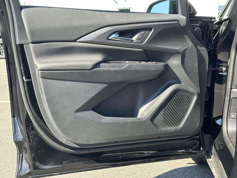 New 2026 Chevrolet Equinox EV LT image 19