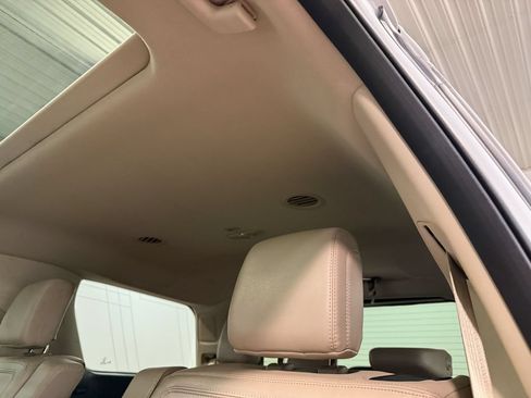 Used 2024 Ford Expedition Limited AWD/4WD image 9