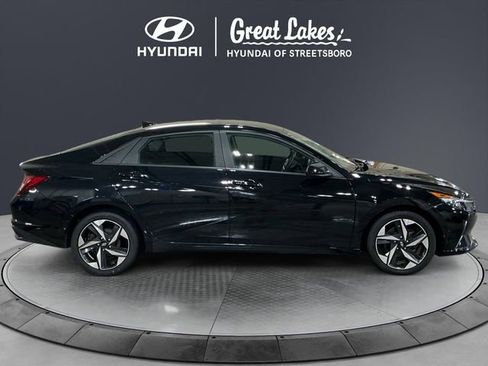 Used 2023 Hyundai Elantra SEL w/ Convenience Package FWD image 7
