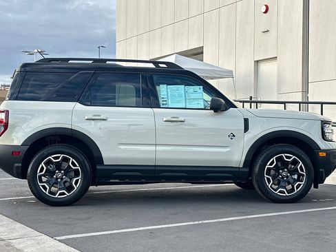Certified 2025 Ford Bronco Sport Outer Banks w/ Outer Banks Tech Package+ image 2