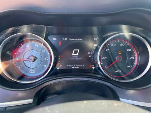 Used 2019 Dodge Charger SXT RWD image 7