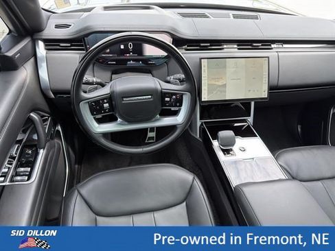 Used 2025 Land Rover Range Rover Long Wheelbase SE AWD/4WD image 11
