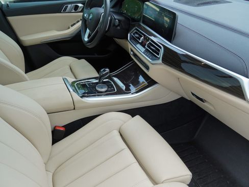 Used 2020 BMW X5 xDrive40i w/ Premium Package AWD/4WD image 10