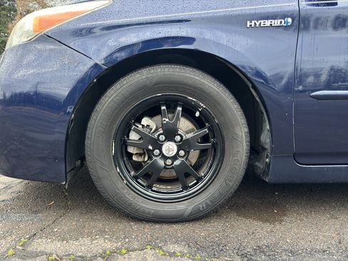 Used 2014 Toyota Prius Two image 6