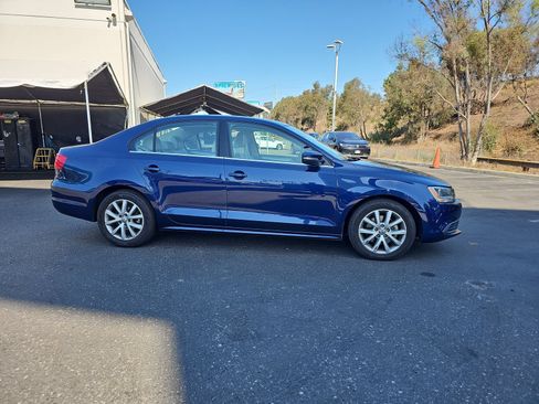 Used 2014 Volkswagen Jetta SE FWD image 4