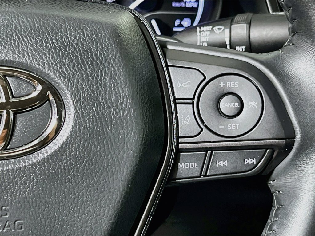 Used 2023 Toyota Camry SE w/ Convenience Package FWD image 17