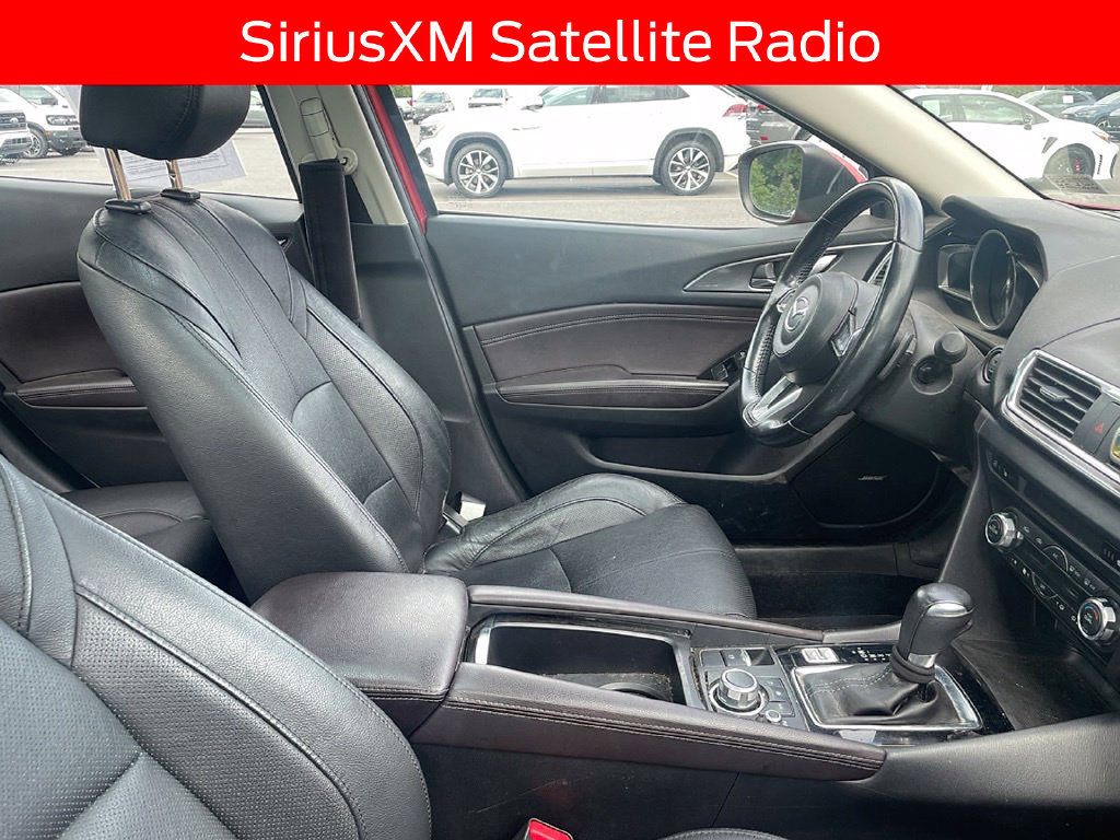 Used 2017 MAZDA MAZDA3 Grand Touring w/ Premium Equipment Package FWD image 9