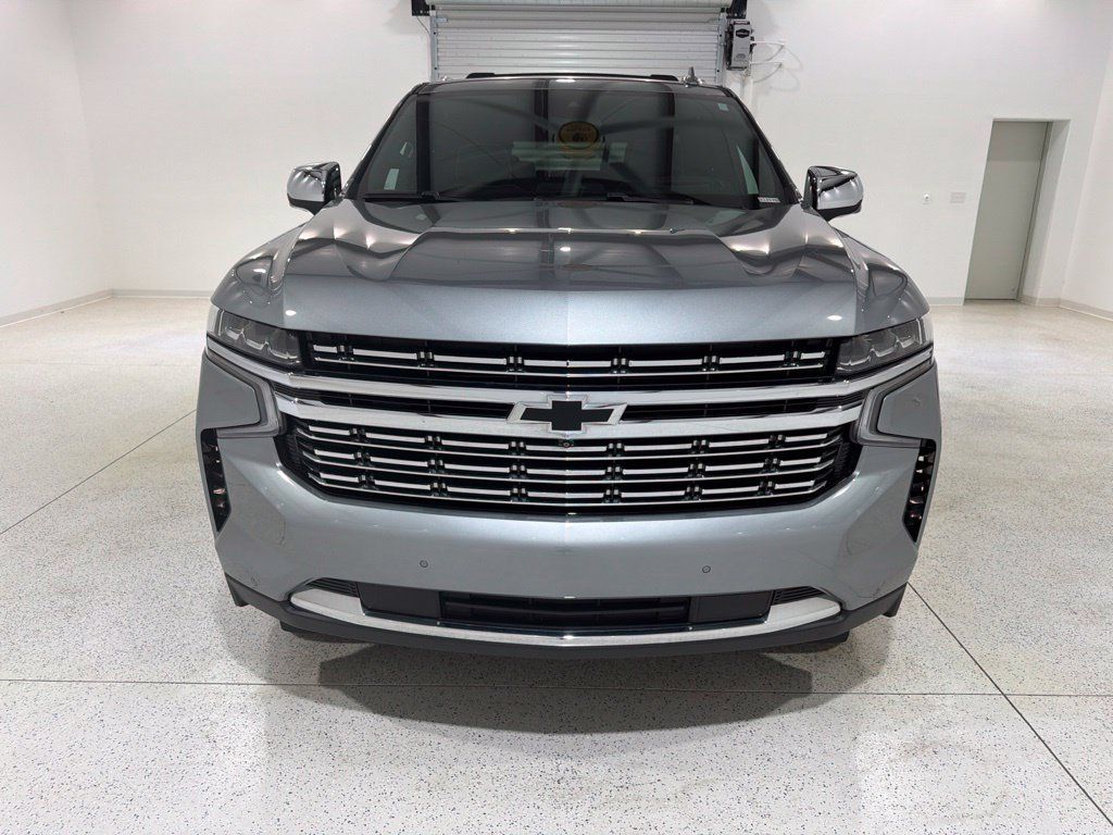 Used 2024 Chevrolet Tahoe Premier w/ Premium Package 2 AWD/4WD image 8
