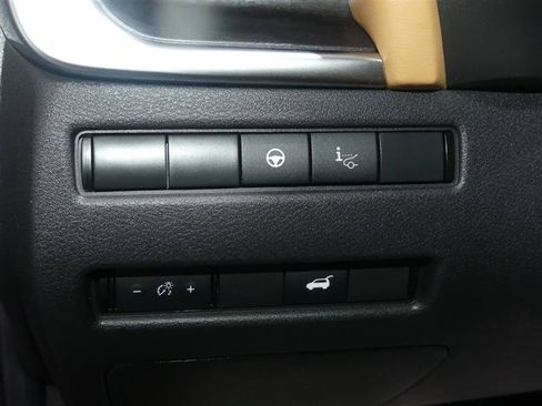 Used 2021 Nissan Rogue Platinum AWD/4WD image 30
