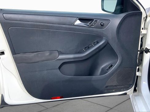Used 2011 Volkswagen Jetta Sedan FWD image 21