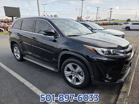 Used 2017 Toyota Highlander Limited FWD image 3