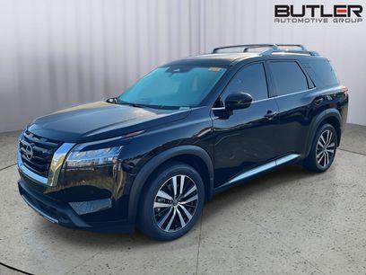 Used 2023 Nissan Pathfinder Platinum