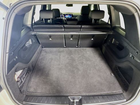 Used 2025 Mercedes-Benz GLB 250 image 35