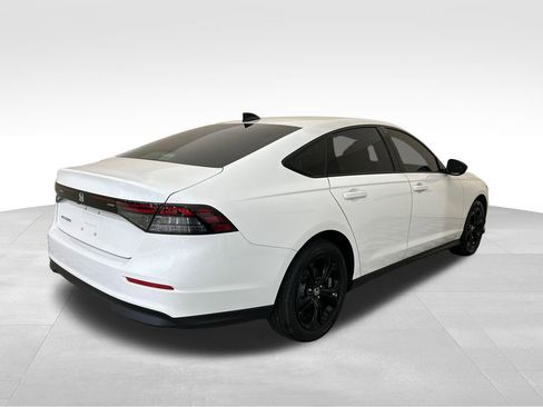 Used 2025 Honda Accord SE image 5