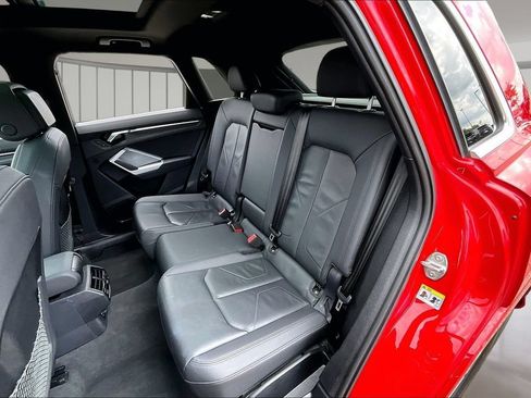 Used 2025 Audi Q3 2.0T Premium AWD/4WD image 28