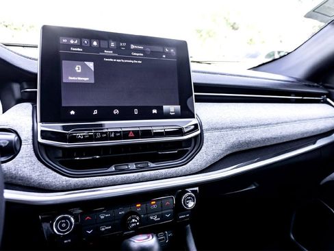 Used 2023 Jeep Compass Latitude w/ Convenience Group image 23