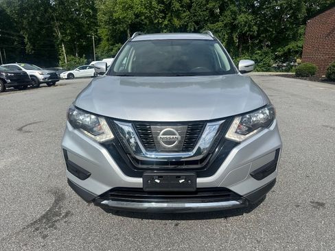 Used 2017 Nissan Rogue SV AWD/4WD image 3