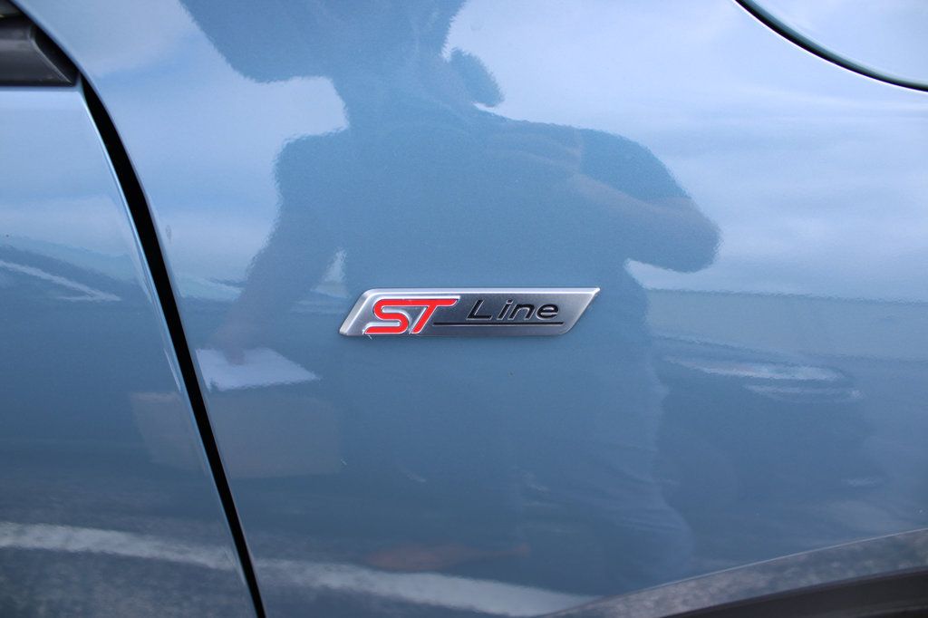 Used 2025 Ford Escape ST-Line Select AWD/4WD image 5