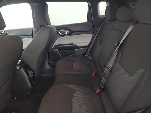 Used 2023 Jeep Compass Sport AWD/4WD image 13