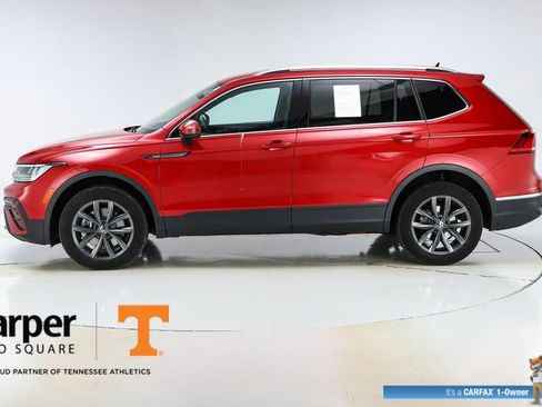 Used 2023 Volkswagen Tiguan SE AWD/4WD image 2