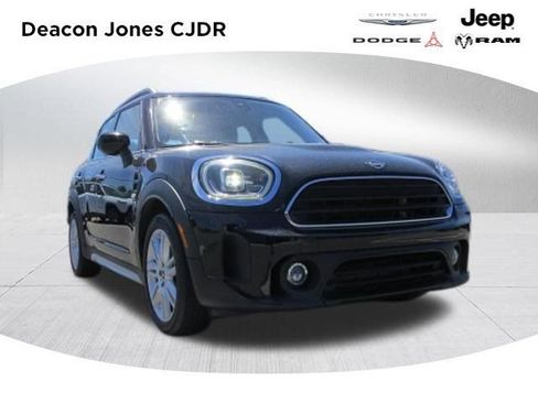 Used 2022 MINI Cooper Countryman FWD image 1