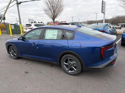 New 2025 Kia K4 LXS image 5