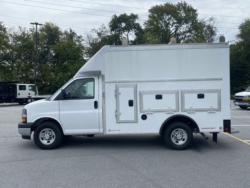 New 2025 Chevrolet Express 3500 w/ Power Convenience Package image 4