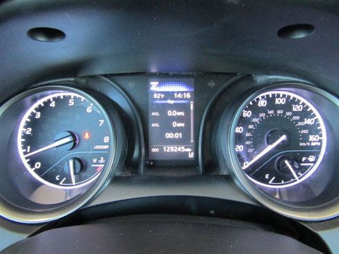 Used 2021 Toyota Camry SE FWD image 14