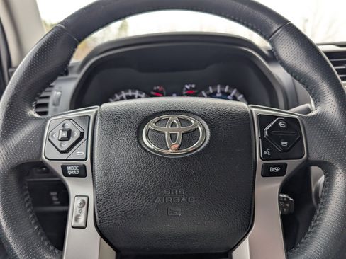 Used 2016 Toyota 4Runner Limited image 15
