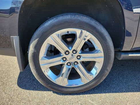 Used 2018 Cadillac Escalade ESV Platinum image 32