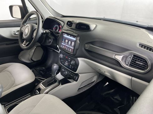 Used 2022 Jeep Renegade Latitude AWD/4WD image 27