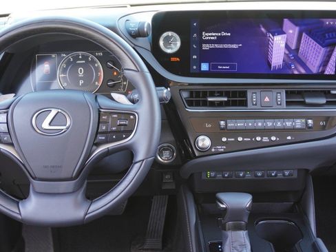 Used 2025 Lexus ES 350 Ultra Luxury image 30