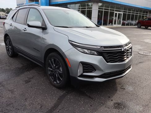 Used 2024 Chevrolet Equinox RS FWD image 2