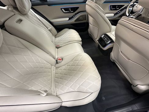 Used 2024 Mercedes-Benz S 580 4MATIC Sedan image 18