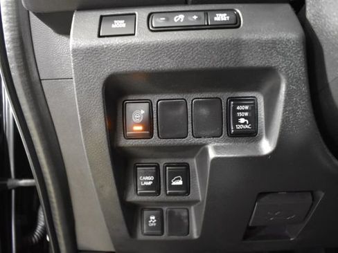 Used 2022 Nissan Frontier SV AWD/4WD image 14