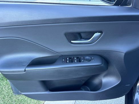 Certified 2024 Hyundai Kona Limited AWD/4WD image 12