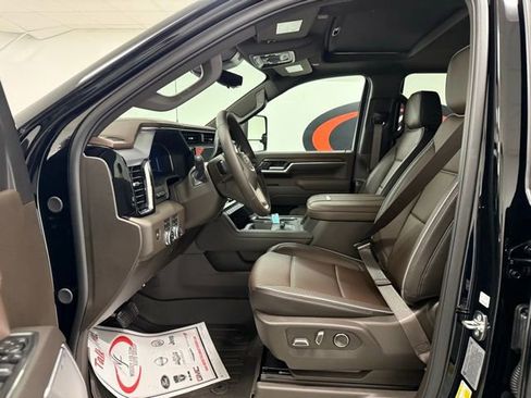 New 2025 GMC Sierra 2500 Denali w/ Denali Reserve Package image 9