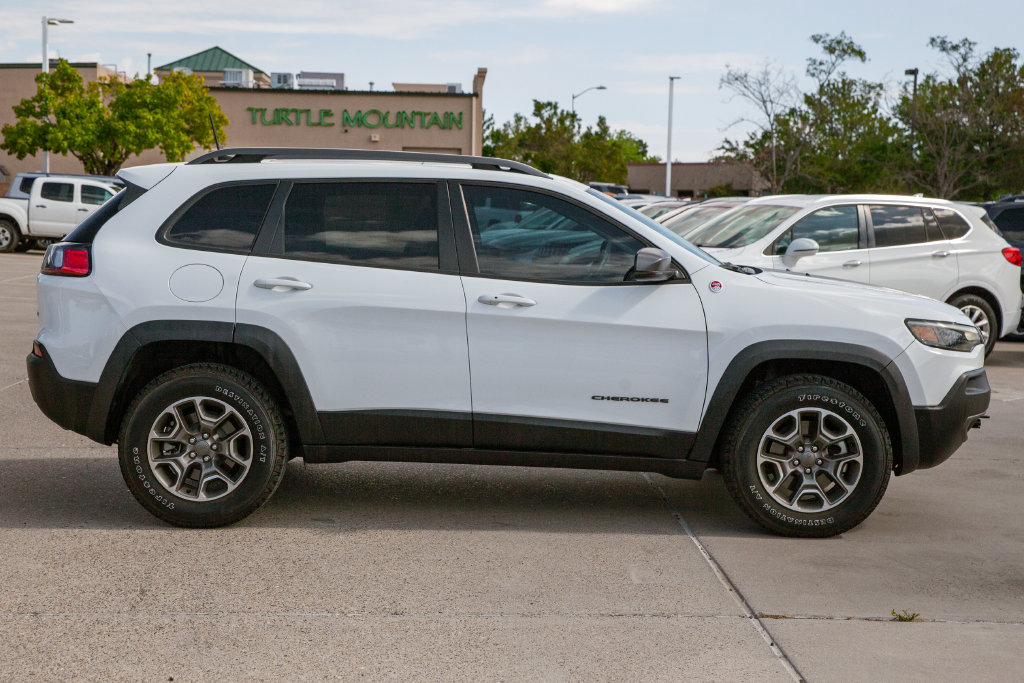Used 2021 Jeep Cherokee Trailhawk w/ Sun, Sound & Nav Group AWD/4WD image 4