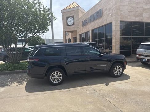 Used 2023 Jeep Grand Cherokee L Limited w/ Luxury Tech Group II image 10