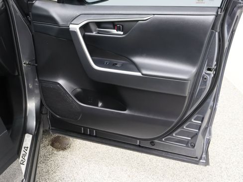 Certified 2022 Toyota RAV4 Limited FWD image 37