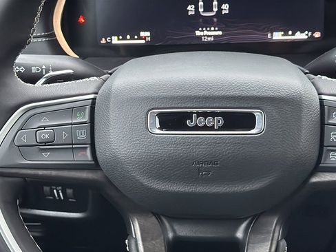 New 2026 Jeep Grand Cherokee L Limited image 21