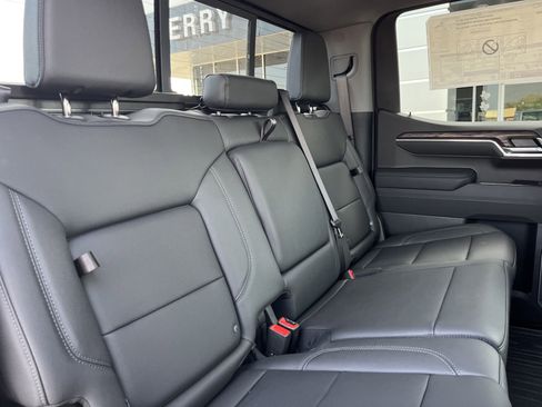 New 2026 GMC Sierra 1500 SLT w/ SLT Premium Plus Package AWD/4WD image 16