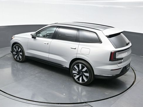 New 2025 Volvo EX90 Ultra image 36