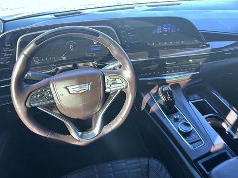 Certified 2023 Cadillac Escalade ESV Premium Luxury Platinum image 16
